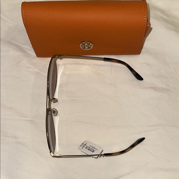 Tory Burch Brown Aviator Sunglasses - Picture 3 of 6